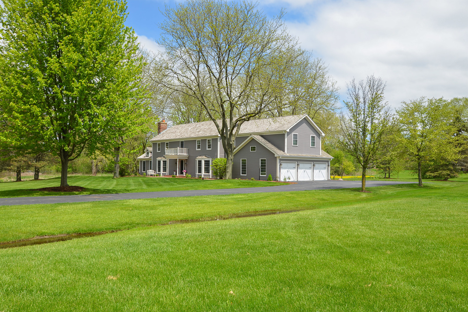 2011 Abbotsford Drive, Inverness, IL 60010 Compass