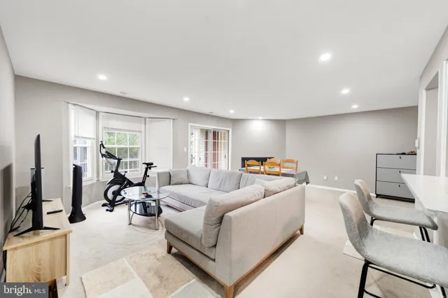 $2,500 | 206 Salem Court, Unit 6, Princeton, NJ 08540