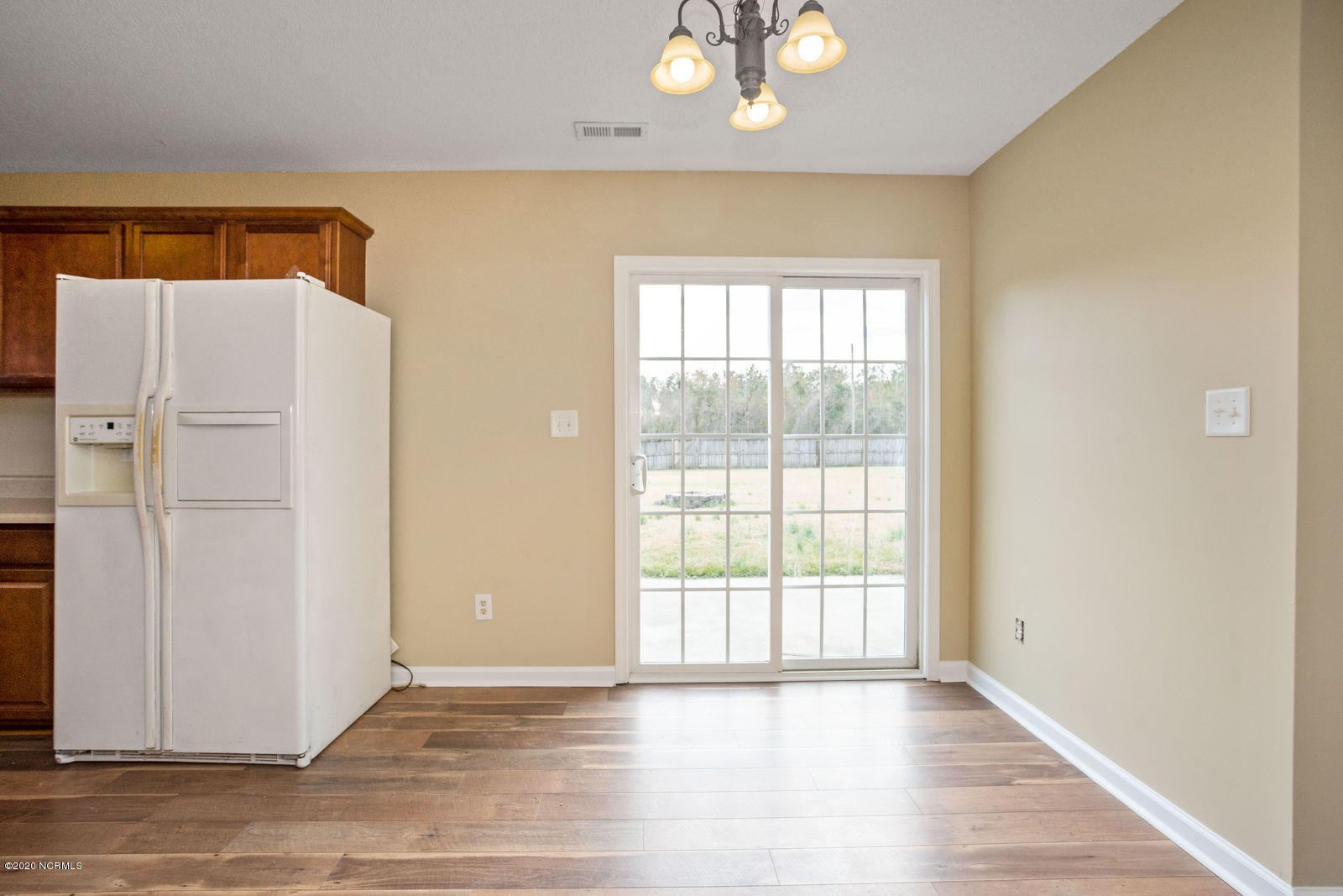 206 Bobwhite Road Hubert, NC 28539 - Photo 6 of 25 206_bobwhite_rd_02jan2020_jwb_03372