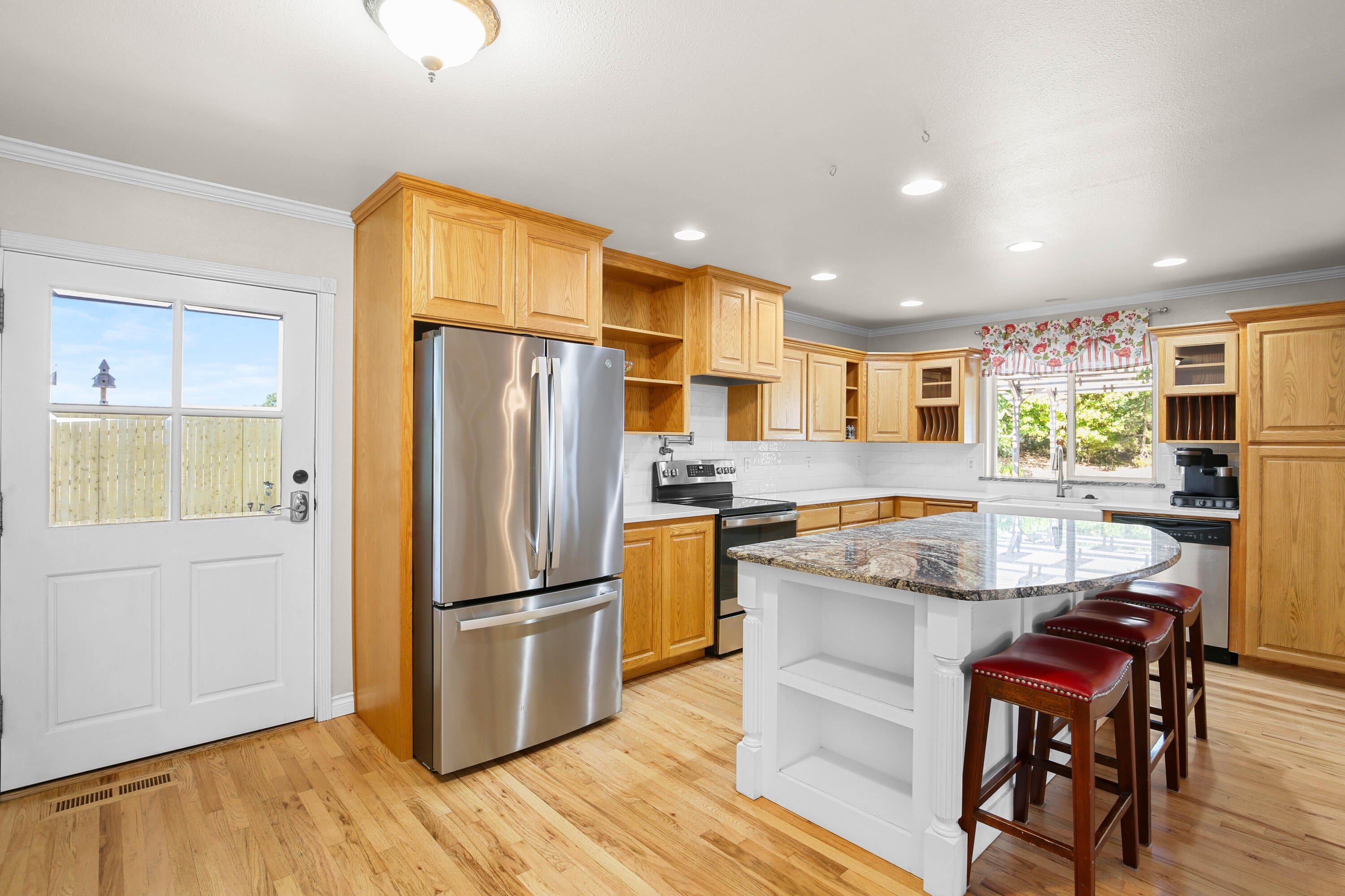 7303 Wagner Creek Road Talent, OR 97540 - Photo 4 of 50 CU9A8465
