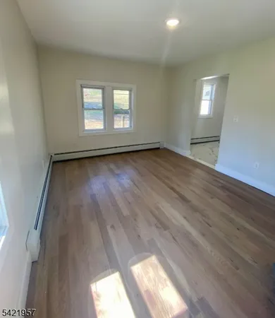 $2,600 | 323 Rutherford Avenue, Unit 2, Franklin, NJ 07416