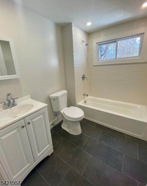 323 Rutherford Avenue, Unit 2 Franklin, NJ 07416 - Photo 7 of 8