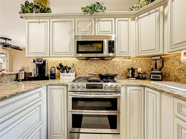 $330,000 | 220 South Avenue, Eustis, FL 32726