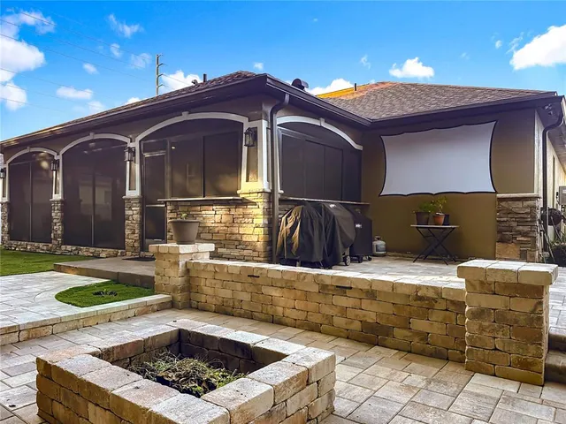 $330,000 | 220 South Avenue, Eustis, FL 32726