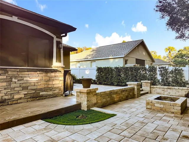 $330,000 | 220 South Avenue, Eustis, FL 32726