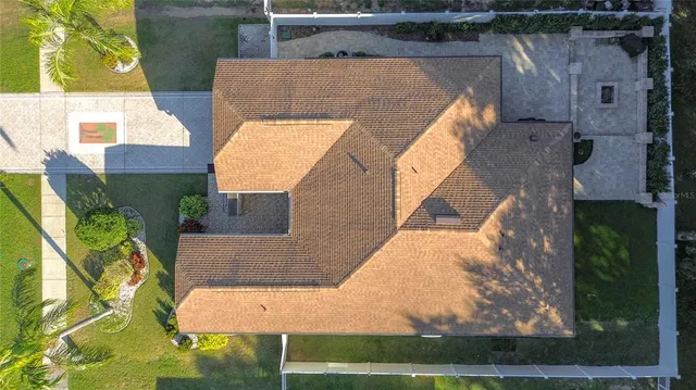 $330,000 | 220 South Avenue, Eustis, FL 32726