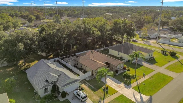 $330,000 | 220 South Avenue, Eustis, FL 32726