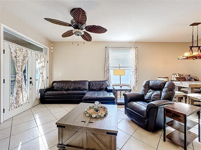 $330,000 | 220 South Avenue, Eustis, FL 32726