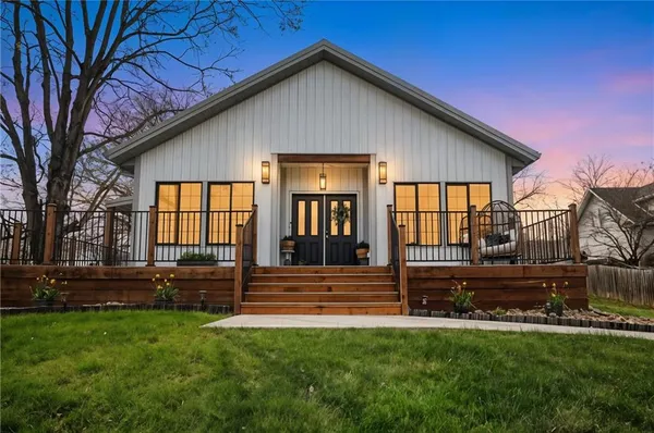 $379,000 | 807 North N Highway, Edgerton, MO 64444