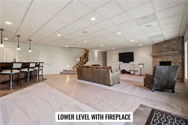 $3,740,000 | 6205 Chiles Road, Blue Springs, MO 64014