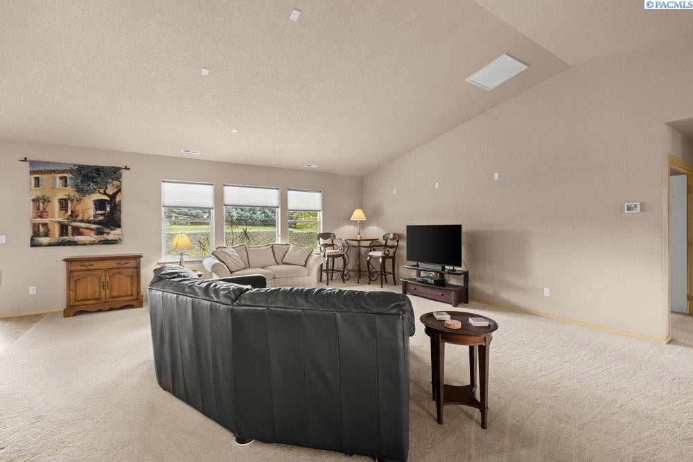 92908 East Holly Road Kennewick, WA 99338 - Photo 18 of 43 Gallery Image 18