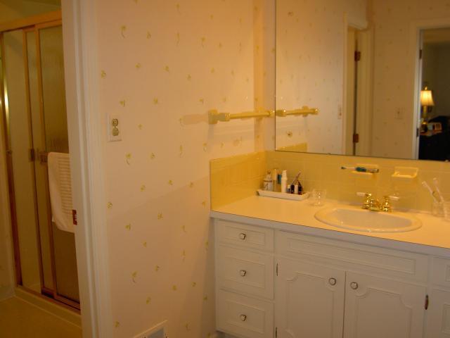 1924 Hythe Road Columbus, OH 43220 - Photo 13 of 18