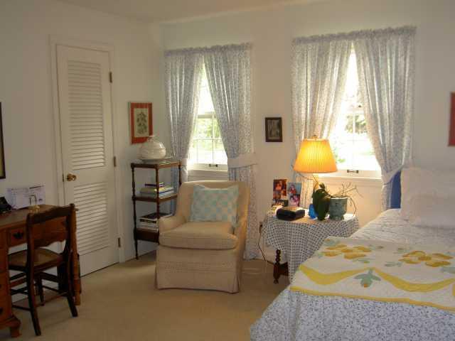 1924 Hythe Road Columbus, OH 43220 - Photo 16 of 18