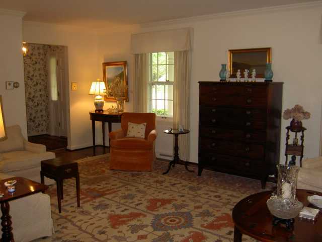 1924 Hythe Road Columbus, OH 43220 - Photo 4 of 18