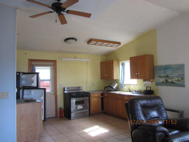 209 Spring Road Shelter Cove, CA 95589 - Photo 20 of 27 IMG_4486