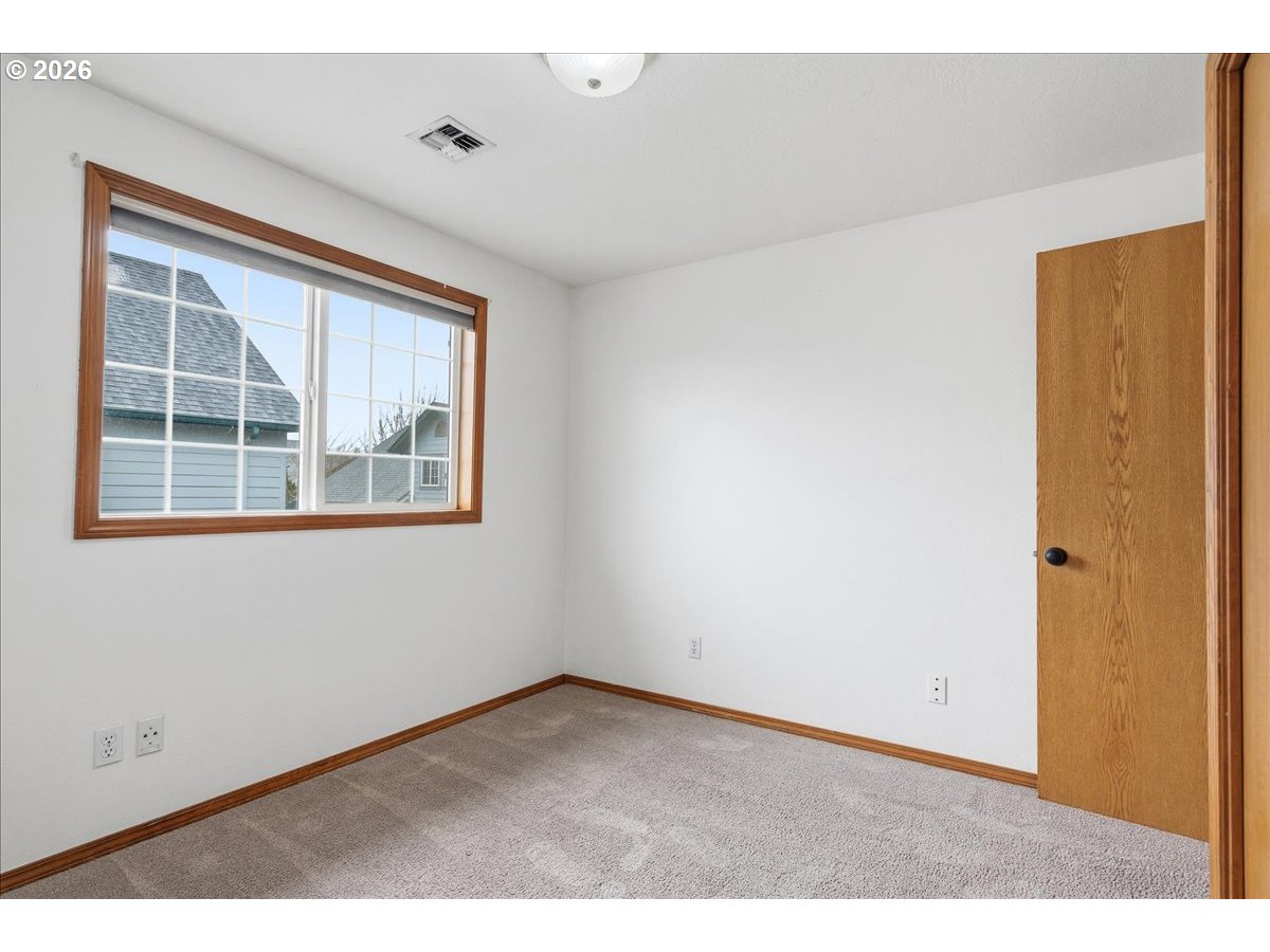 3134 Southeast 20th Avenue Albany, OR 97322 - Photo 32 of 40