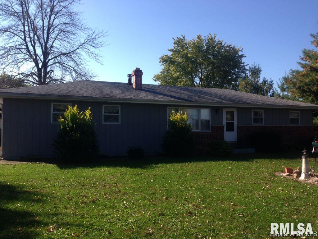 2620 East 1900 North Road Moweaqua, IL 62550 - Photo 1 of 6 Gallery Image 1