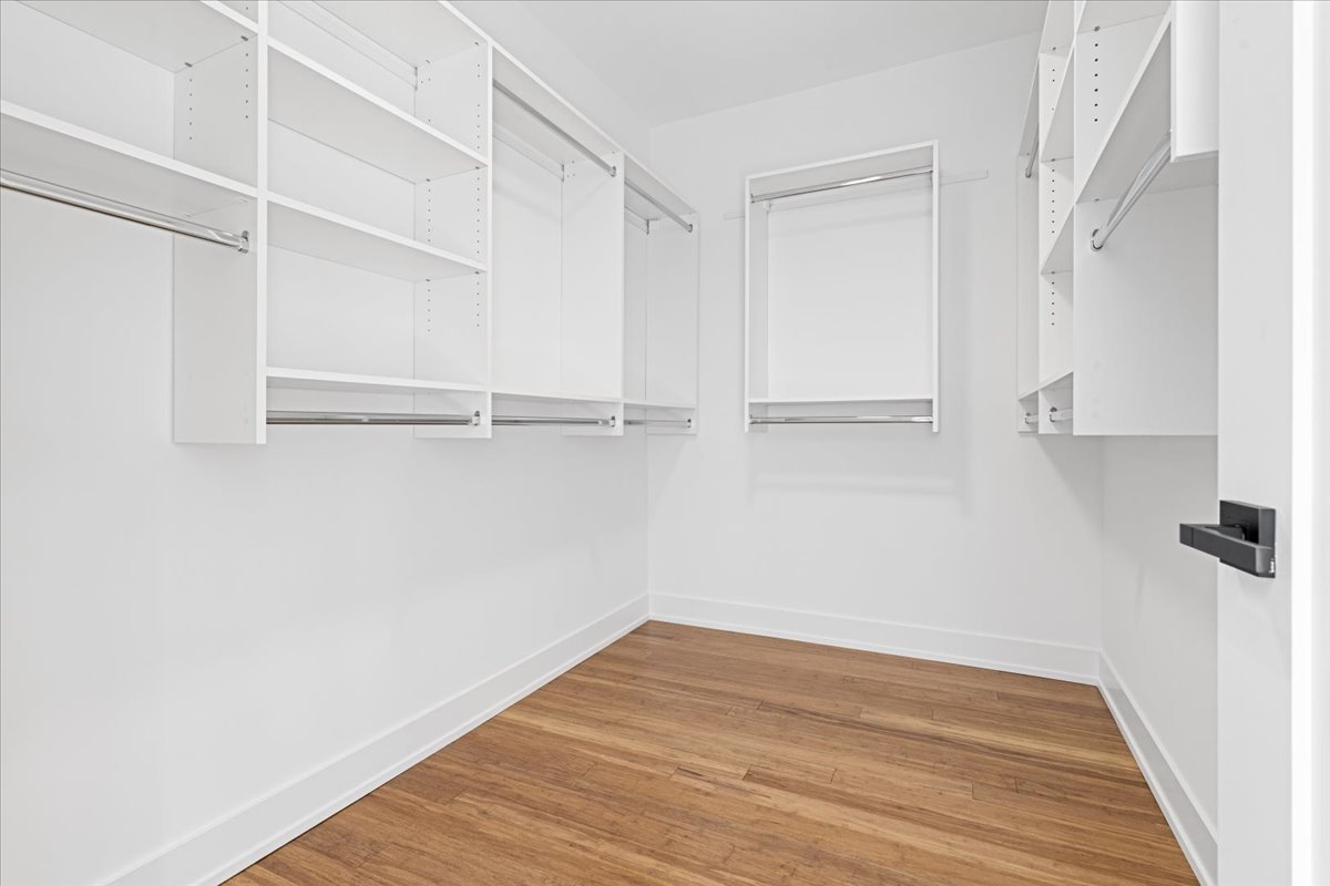 3653 West Barry Avenue, Unit 4E Chicago, IL 60618 - Photo 9 of 16