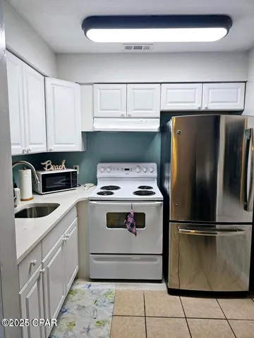$177,950 | 4114 Holiday Drive, Unit 17, Panama City Beach, FL 32408