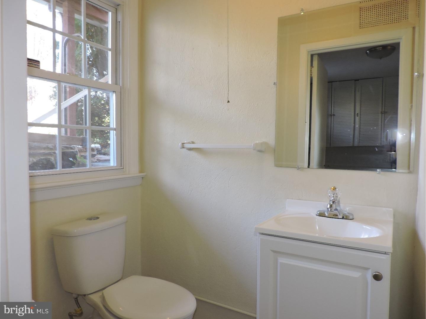 731 Elgin Road Newtown Square, PA 19073 - Photo 23 of 25 Half Bath