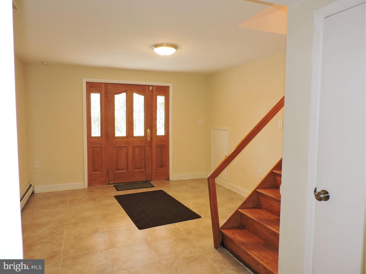 731 Elgin Road Newtown Square, PA 19073 - Photo 6 of 25 Foyer