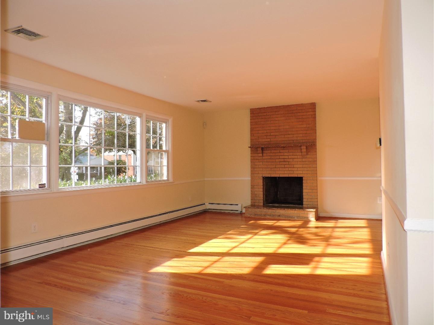 731 Elgin Road Newtown Square, PA 19073 - Photo 7 of 25 Living Room