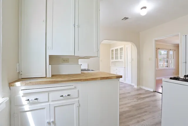 $312,000 | 2566 Evergreen Street, Sacramento, CA 95815