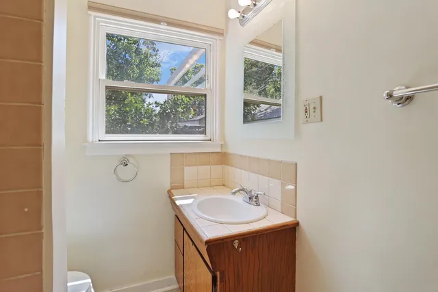 $312,000 | 2566 Evergreen Street, Sacramento, CA 95815