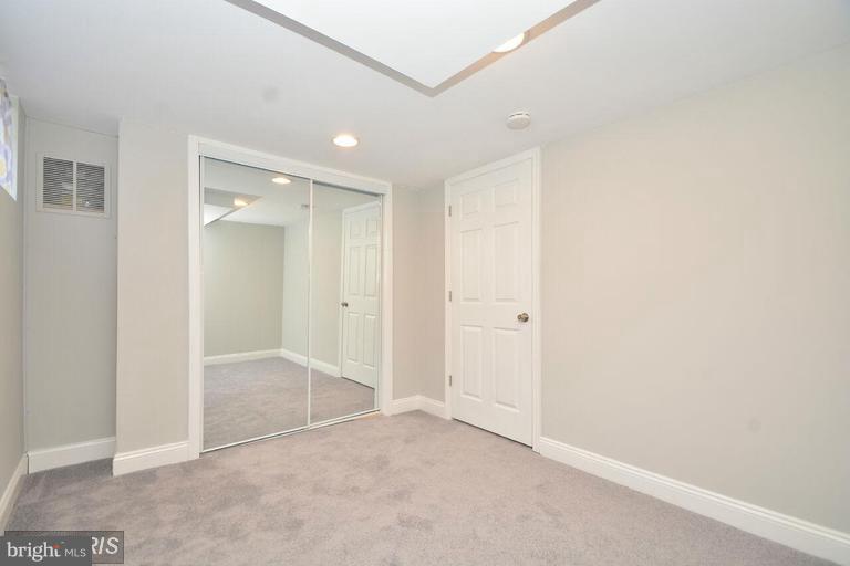 3529 Wild Cherry Road Baltimore, MD 21244 - Photo 14 of 30