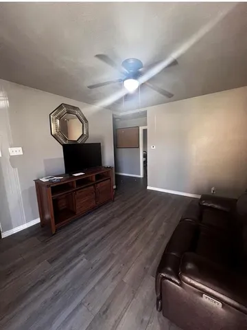 $2,000 | 3632 South Marsalis Avenue, Dallas, TX 75216