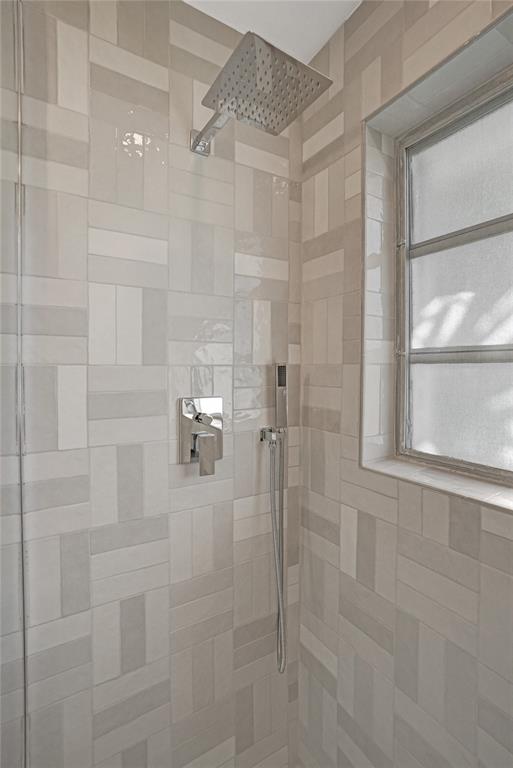 2111 Northeast 35th Street Lighthouse Point, FL 33064 - Photo 11 of 27