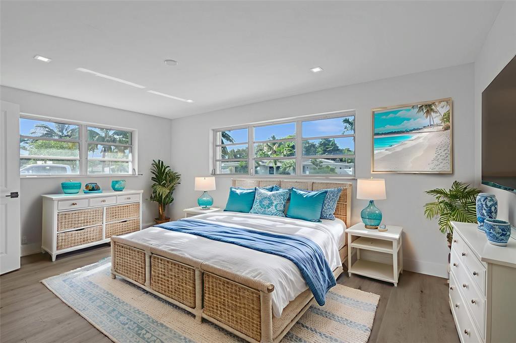 2111 Northeast 35th Street Lighthouse Point, FL 33064 - Photo 4 of 27 Master Bedroom Staged