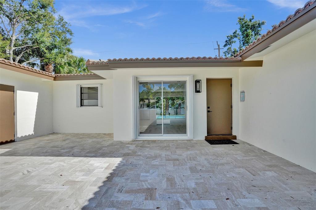 2111 Northeast 35th Street Lighthouse Point, FL 33064 - Photo 9 of 27