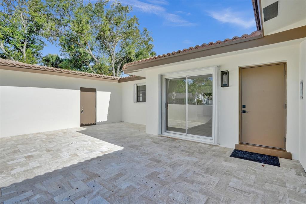 2111 Northeast 35th Street Lighthouse Point, FL 33064 - Photo 10 of 27