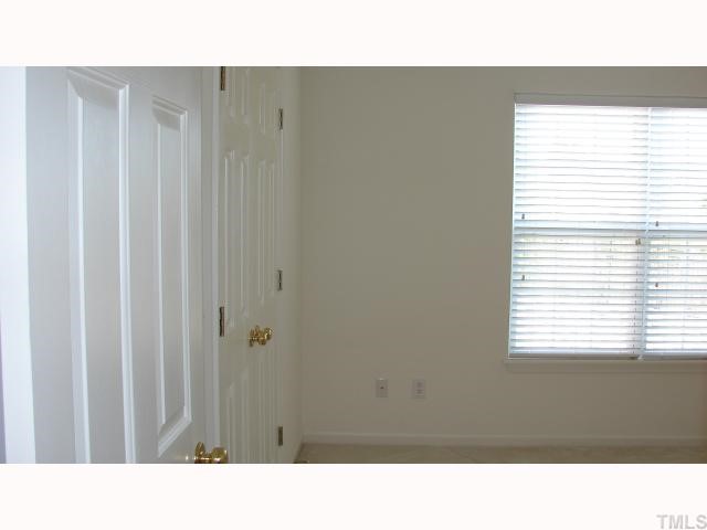 2641 Hamlet Green Drive Raleigh, NC 27614 - Photo 7 of 12