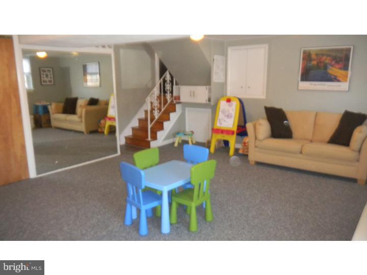 1657 Alba Road Willow Grove, PA 19090 - Photo 9 of 25 Family Room