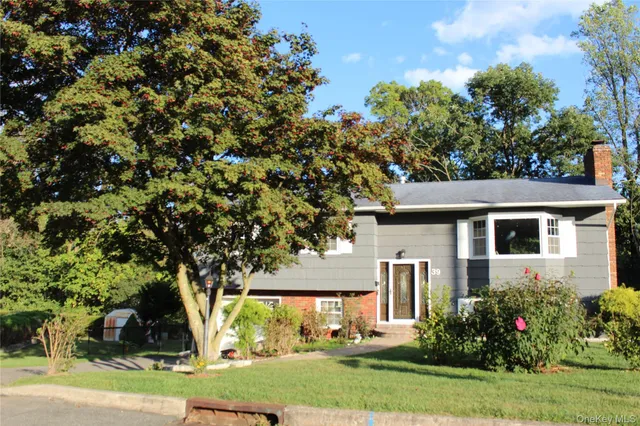 $709,500 | 39 Greywood Drive, Orangeburg, NY 10962