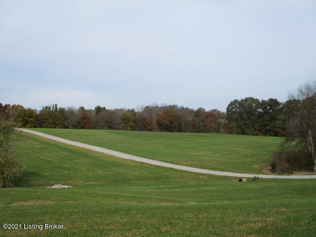 8 Stringtown Road Bardstown, KY 40004 - Photo 4 of 14 IMG_1099