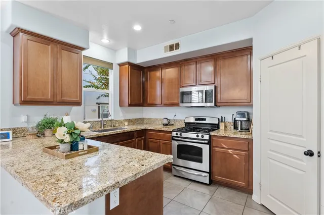 $720,000 | 4231 VÃa Morgana Davis, Montclair, CA 91763