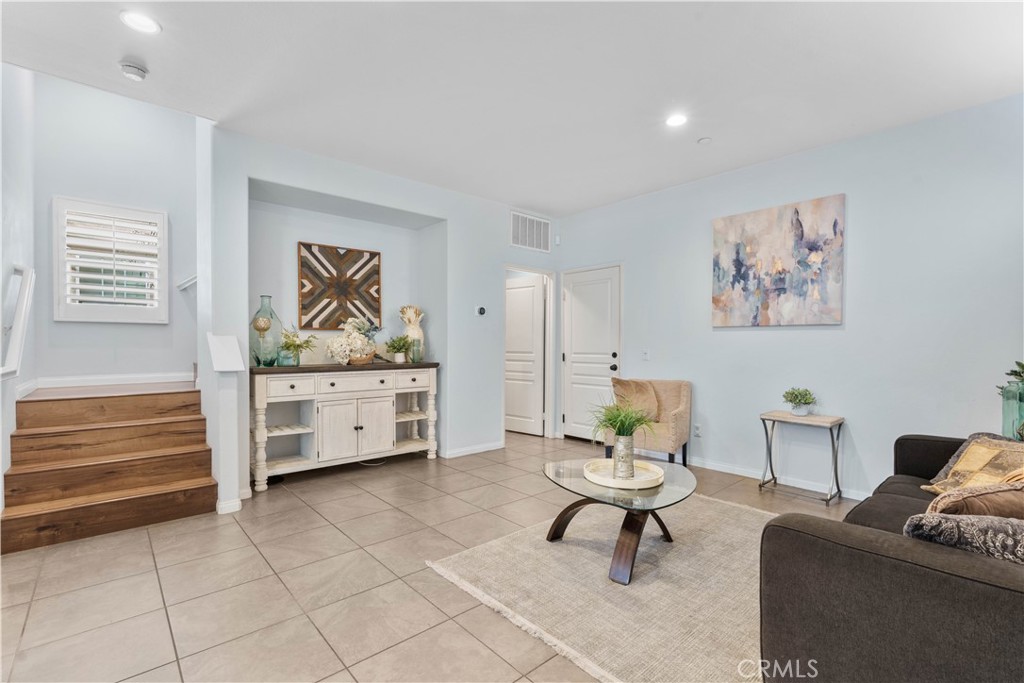 4231 Vía Morgana Davis Montclair, CA 91763 - Photo 7 of 39