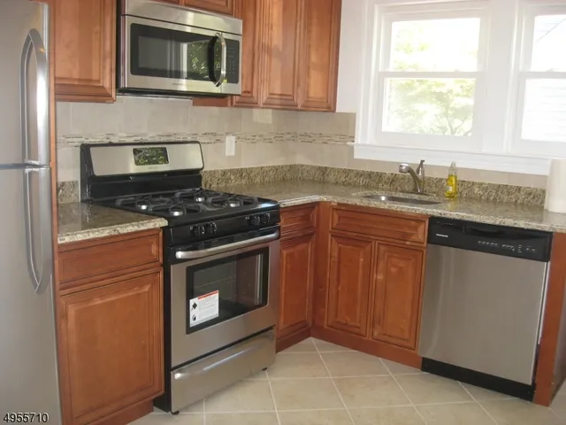 $2,150 | 54 Highland Avenue, Unit 2, Morristown, NJ 07960