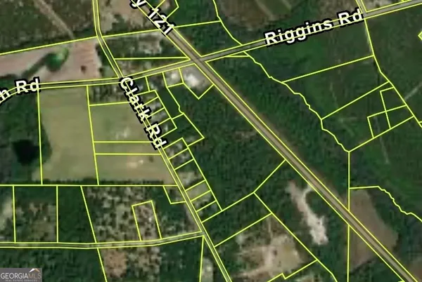 a view of a tennis court