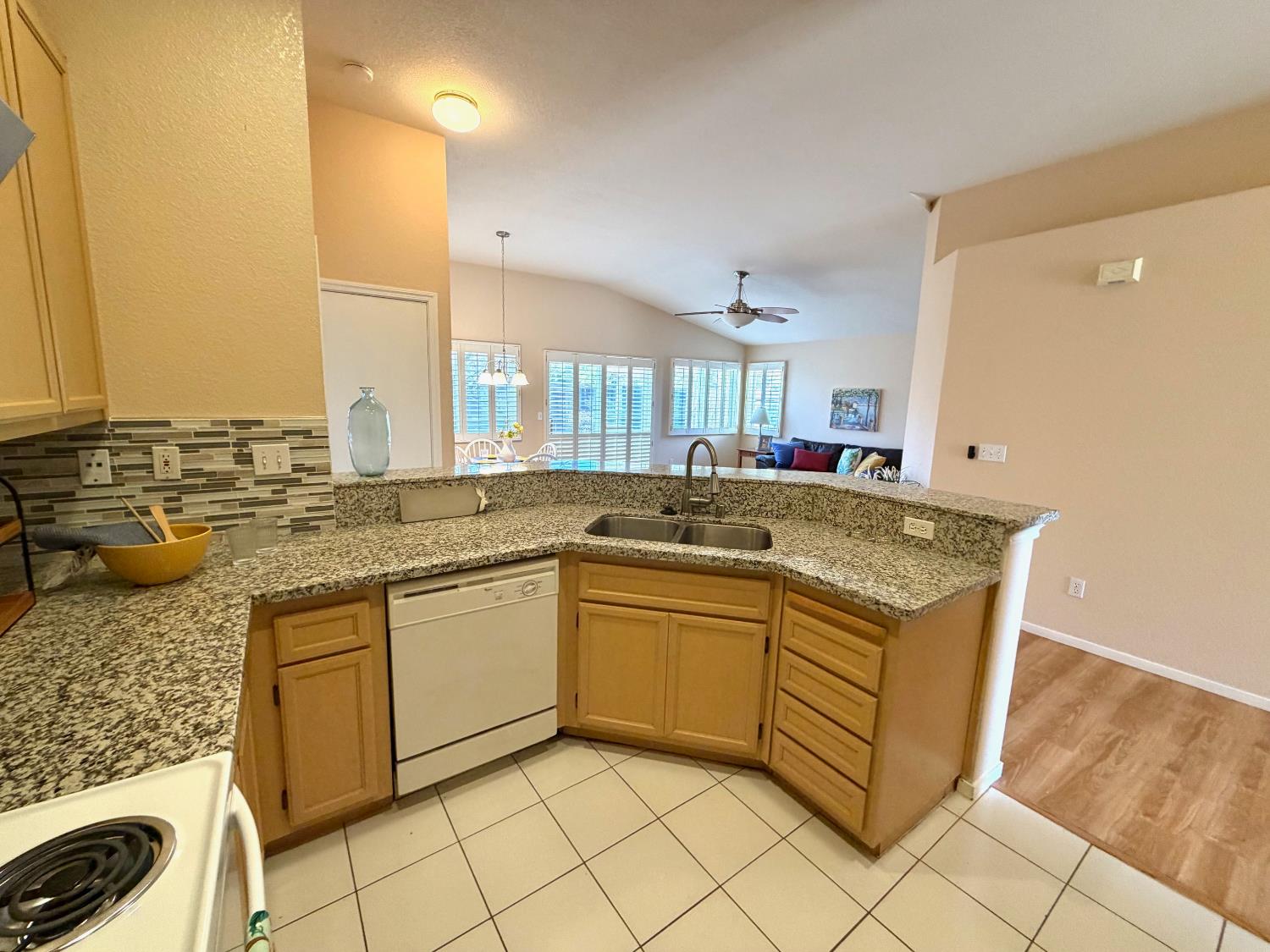 2385 Roualt Street Davis, CA 95618 - Photo 17 of 31