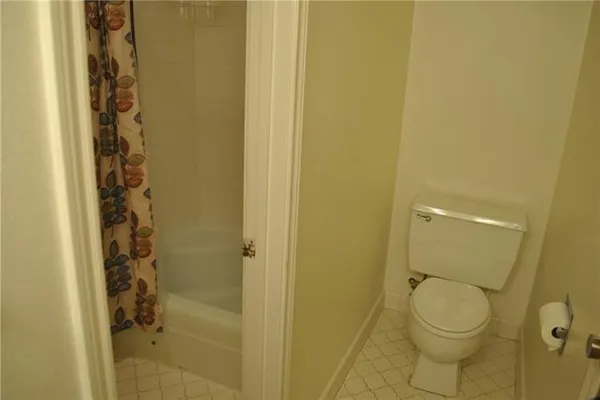 $1,500 | 1419 Milan Street, Unit 201, New Orleans, LA 70115