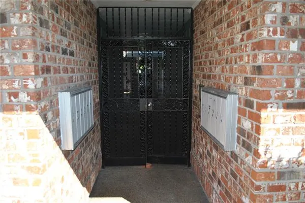 $1,500 | 1419 Milan Street, Unit 201, New Orleans, LA 70115