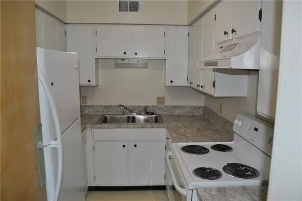 $1,500 | 1419 Milan Street, Unit 201, New Orleans, LA 70115