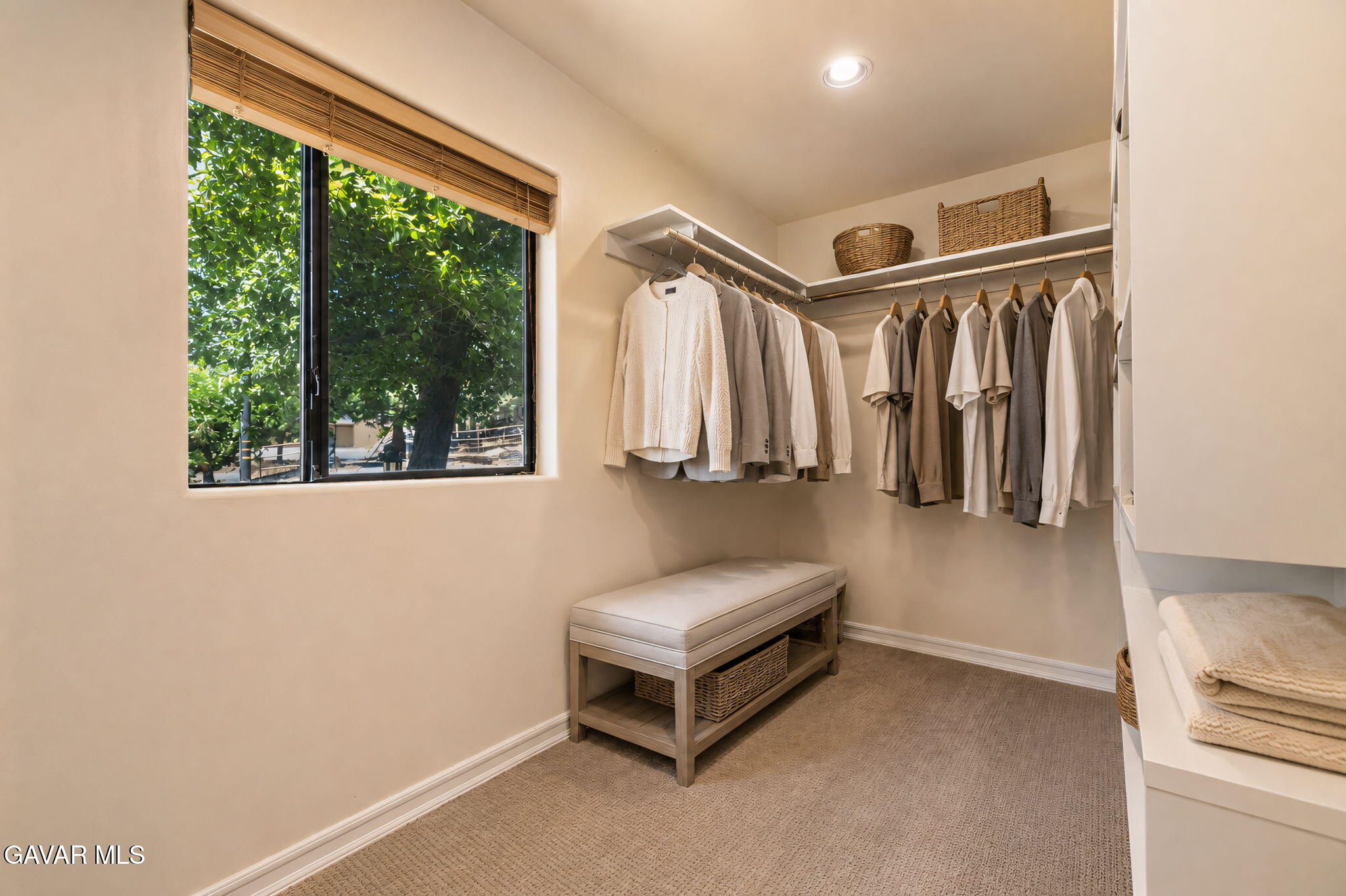 25620 High Rock Court Tehachapi, CA 93561 - Photo 26 of 49 26-web-or-mls-Primary Walk-In Closet