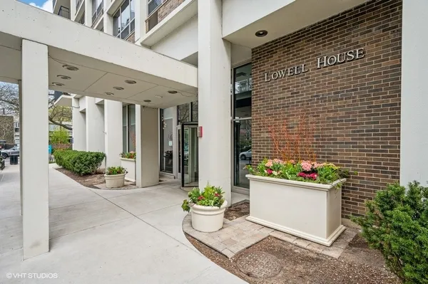 $2,350 | 88 West Schiller Street, Unit 1503L, Chicago, IL 60610