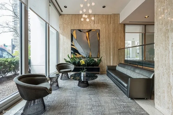 $2,350 | 88 West Schiller Street, Unit 1503L, Chicago, IL 60610