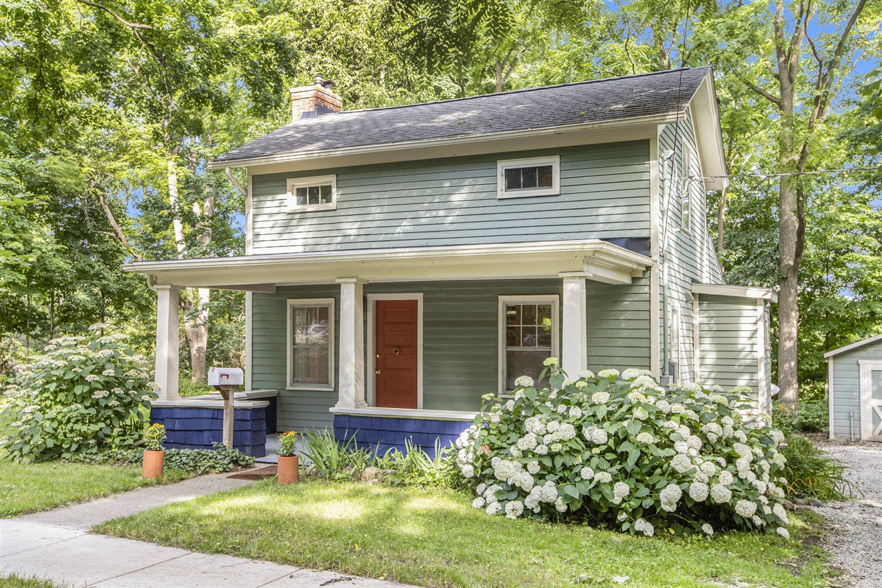 1308 Traver Road Ann Arbor, MI 48105 - Photo 2 of 55
